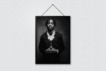 Lil Tjay Wall Poster L (61*81 cm) – Hip-Hop & Streetwear Decor – High-Quality Artist Art Print – Perfect Gift for Fans & Music Collectors