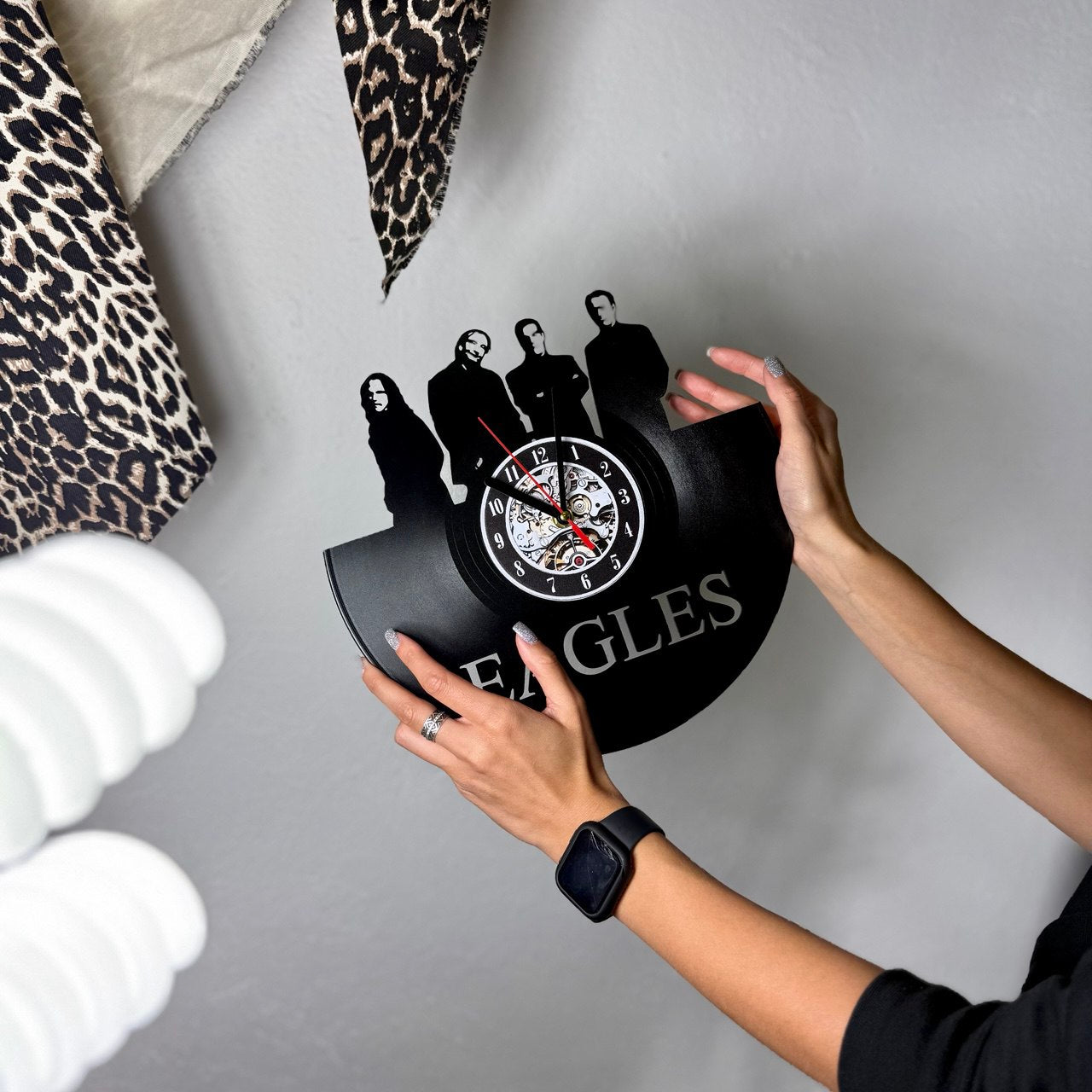 Eaglas Vinyl Record Wall Clock – Unique Music-Inspired Decor – Handcrafted 12" Vinyl Clock – Perfect Gift for Music Lovers