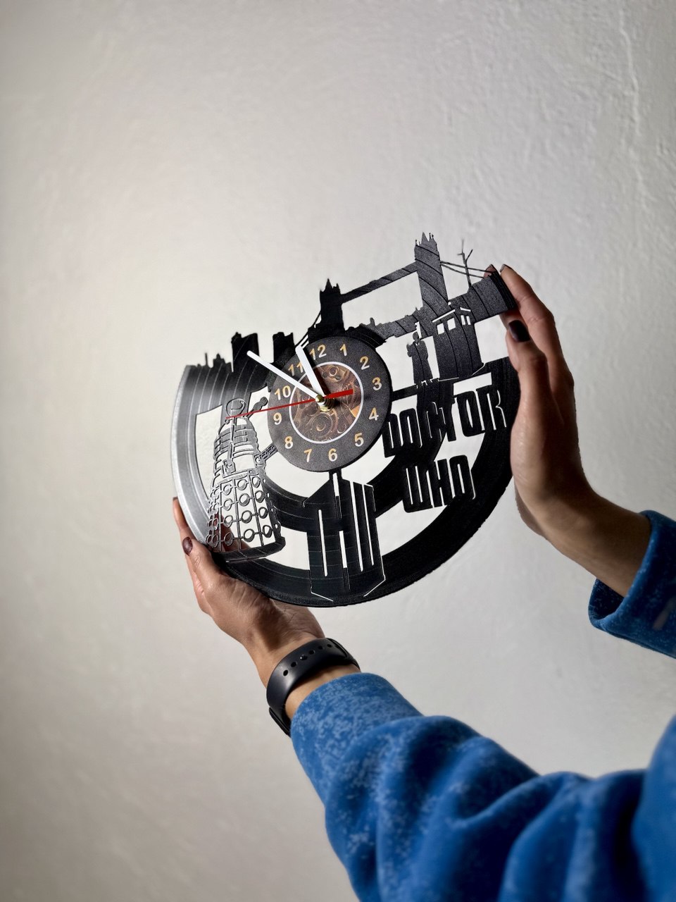 Doctor Who Vinyl Record Wall Clock – Unique TARDIS & Time Lord Decor – Handcrafted 12" Vinyl Clock – Perfect Gift for Whovians