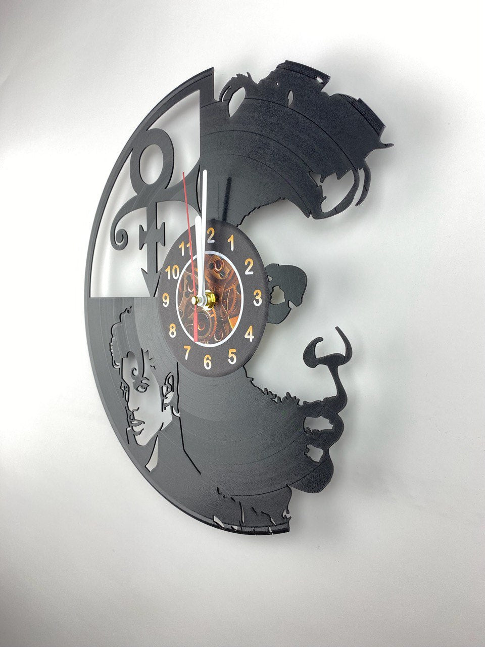 Iconic Musician Vinyl Record Clock – 12" Retro Style Wall Red Decor – Handcrafted Music Art – Unique Gift for Music Enthusiasts & Collectors