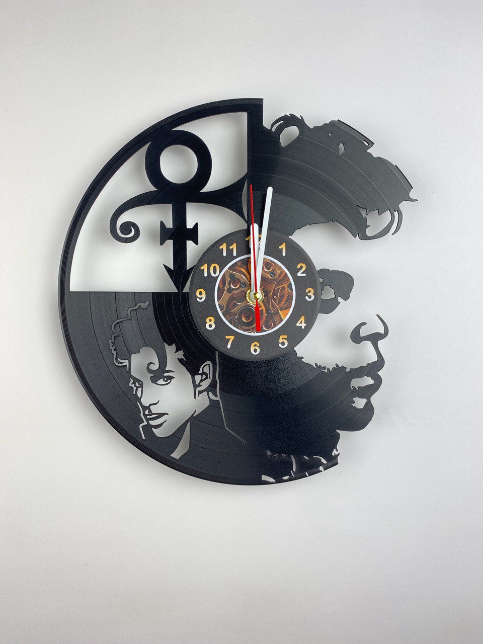 Iconic Musician Vinyl Record Clock – 12" Retro Style Wall Red Decor – Handcrafted Music Art – Unique Gift for Music Enthusiasts & Collectors