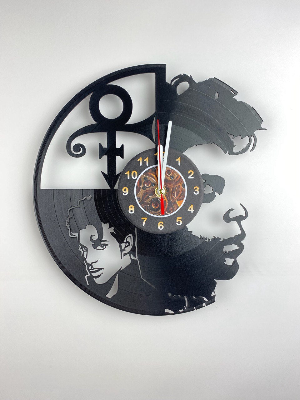 Iconic Musician Vinyl Record Clock – 12" Retro Style Wall Red Decor – Handcrafted Music Art – Unique Gift for Music Enthusiasts & Collectors