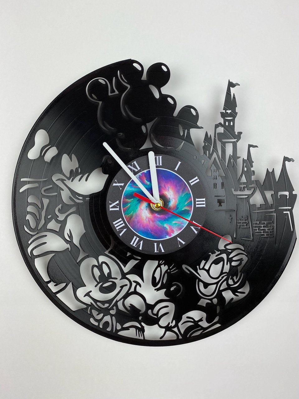 Cartoon Character Vinyl Record Clock – 12" Fun Pop Culture Decor – Handcrafted Retro Wall Art – Unique Gift for Animation & Cartooon Fans
