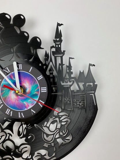 Cartoon Character Vinyl Record Clock – 12" Fun Pop Culture Decor – Handcrafted Retro Wall Art – Unique Gift for Animation & Cartooon Fans