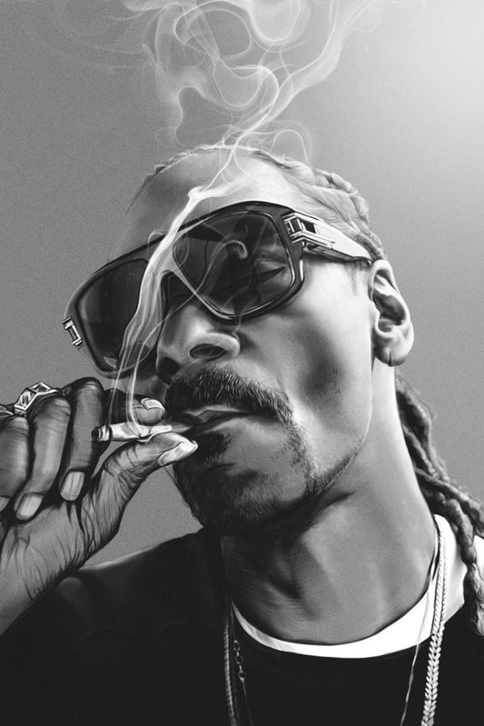 Snoop Dogg Wall Poster  XL (61*91 cm) – Hip-Hop & Urban Decor – High-Quality Artist Art Print – Perfect Gift for Fans & Collectors of Music & Street Culture